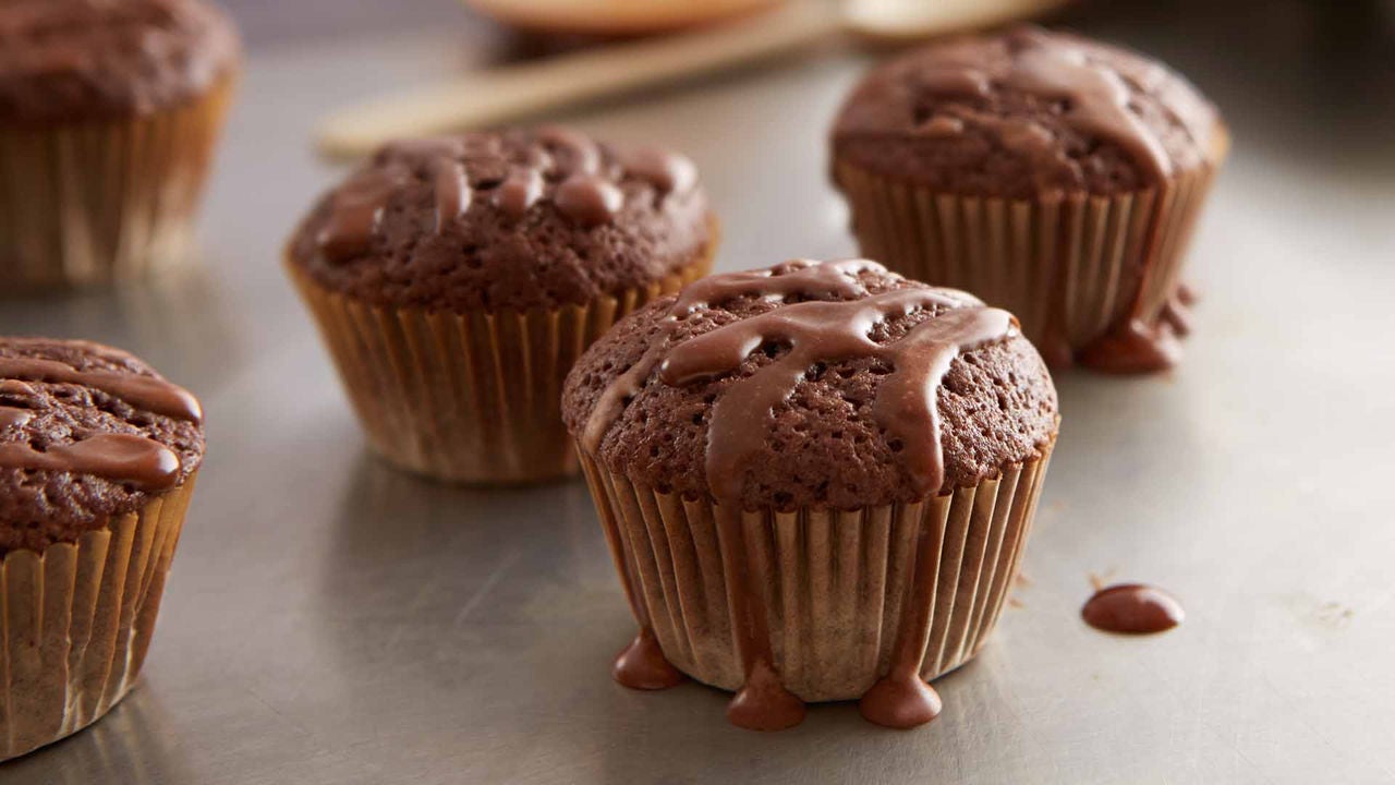 freshly baked mocha glazed brownie cups