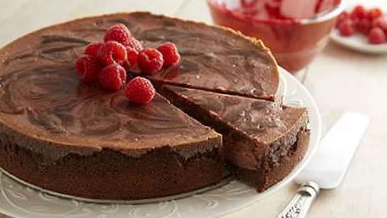 raspberry chocolate swirl cheesecake