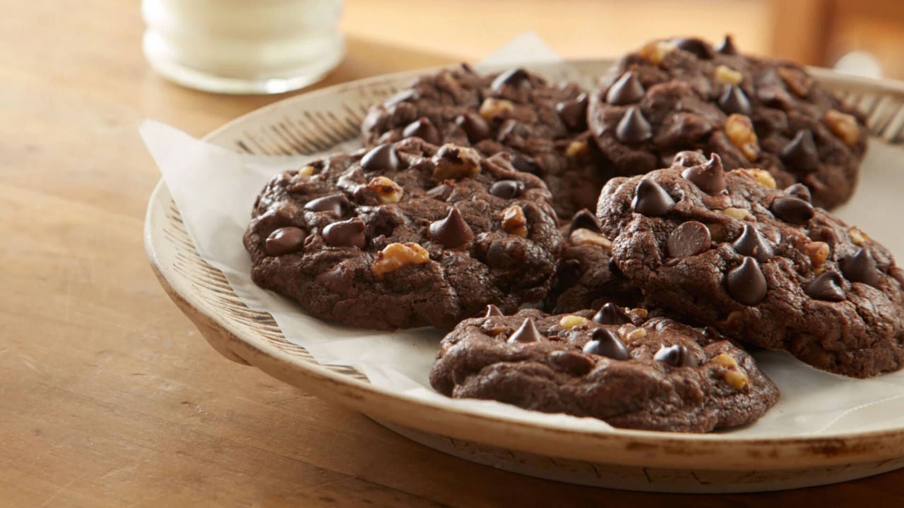 plate of hersheys doubly chocolate cookies