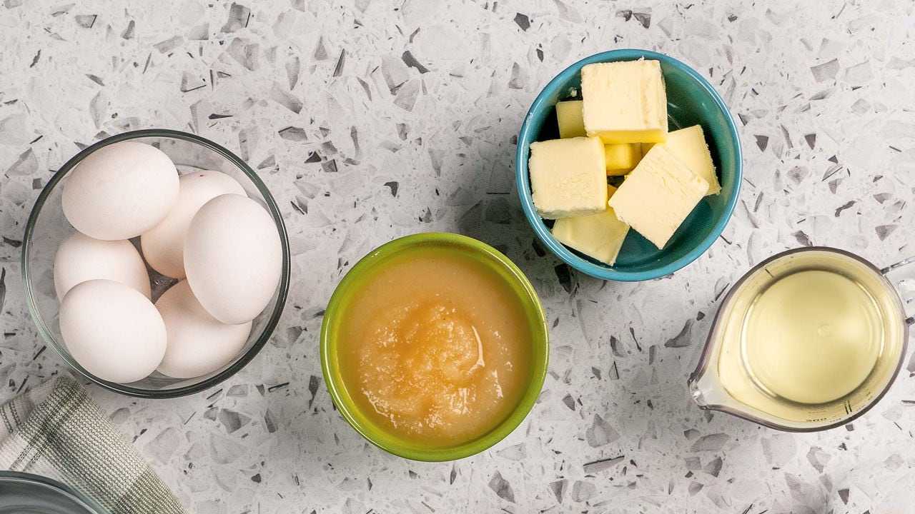 individual bowls of sorted wet brownie ingredients