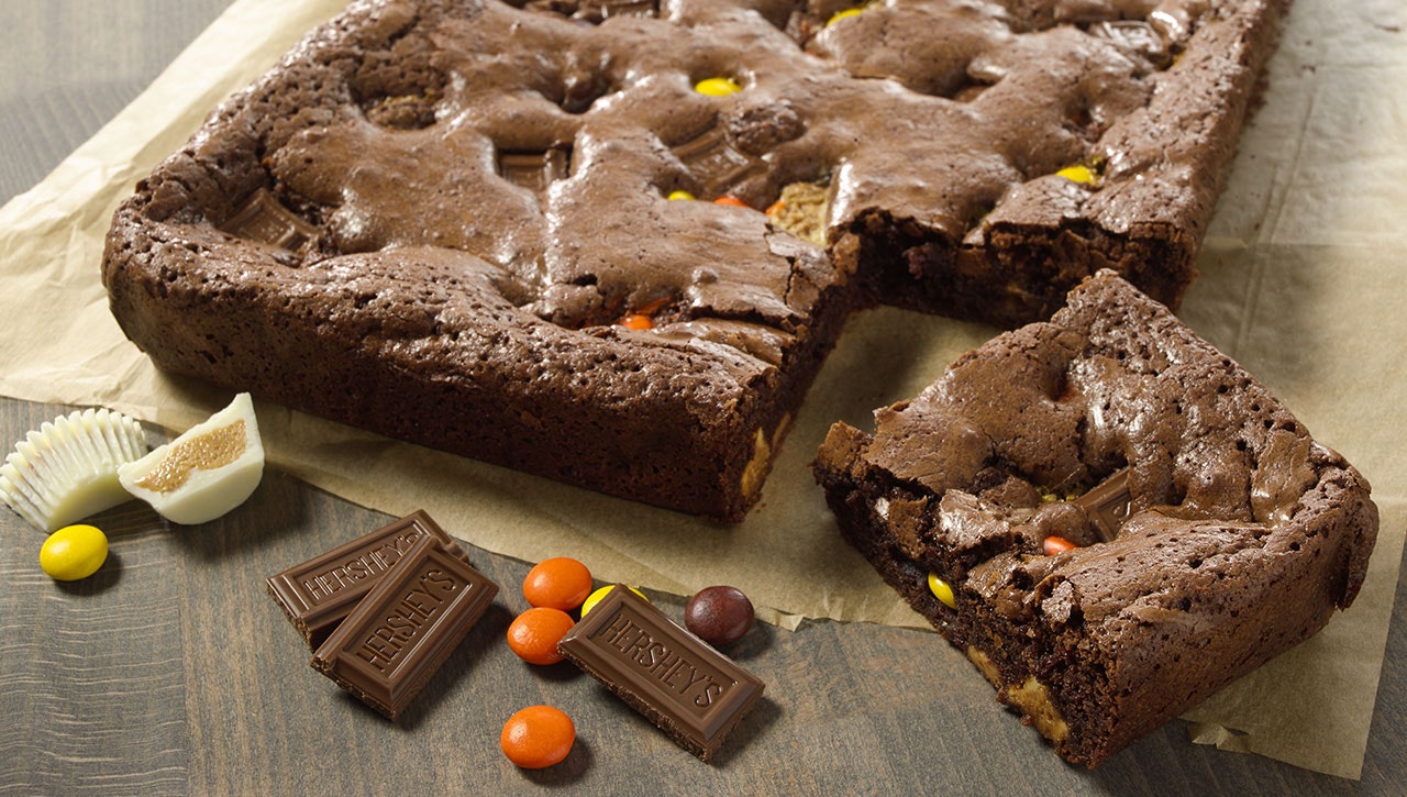 chunky hersheys candy brownies