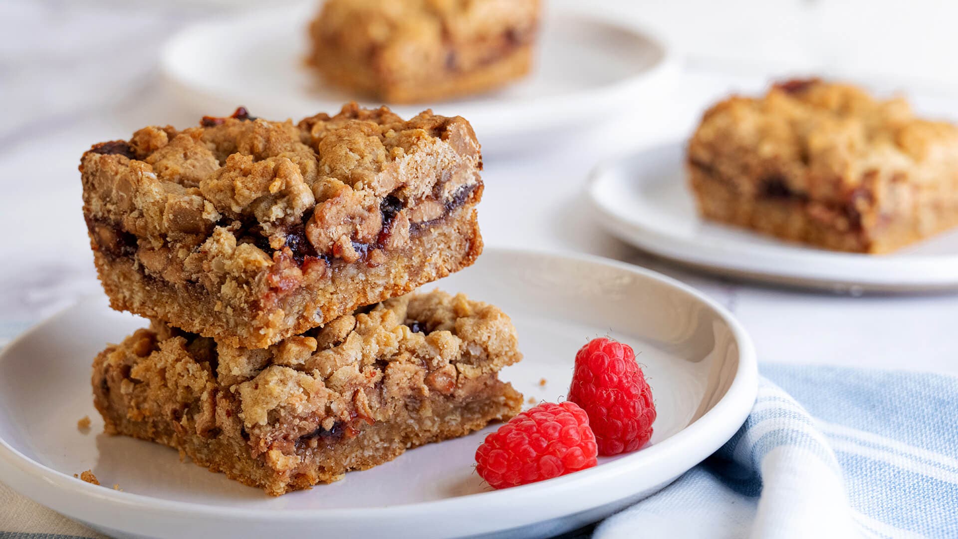 Gooey Pb & J Bars