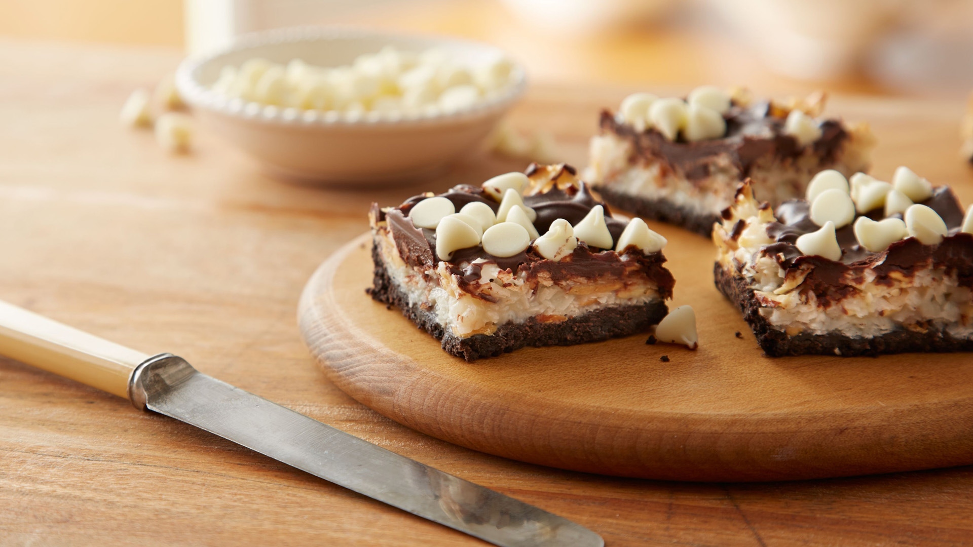 Chocolate Almond Macaroon Bars