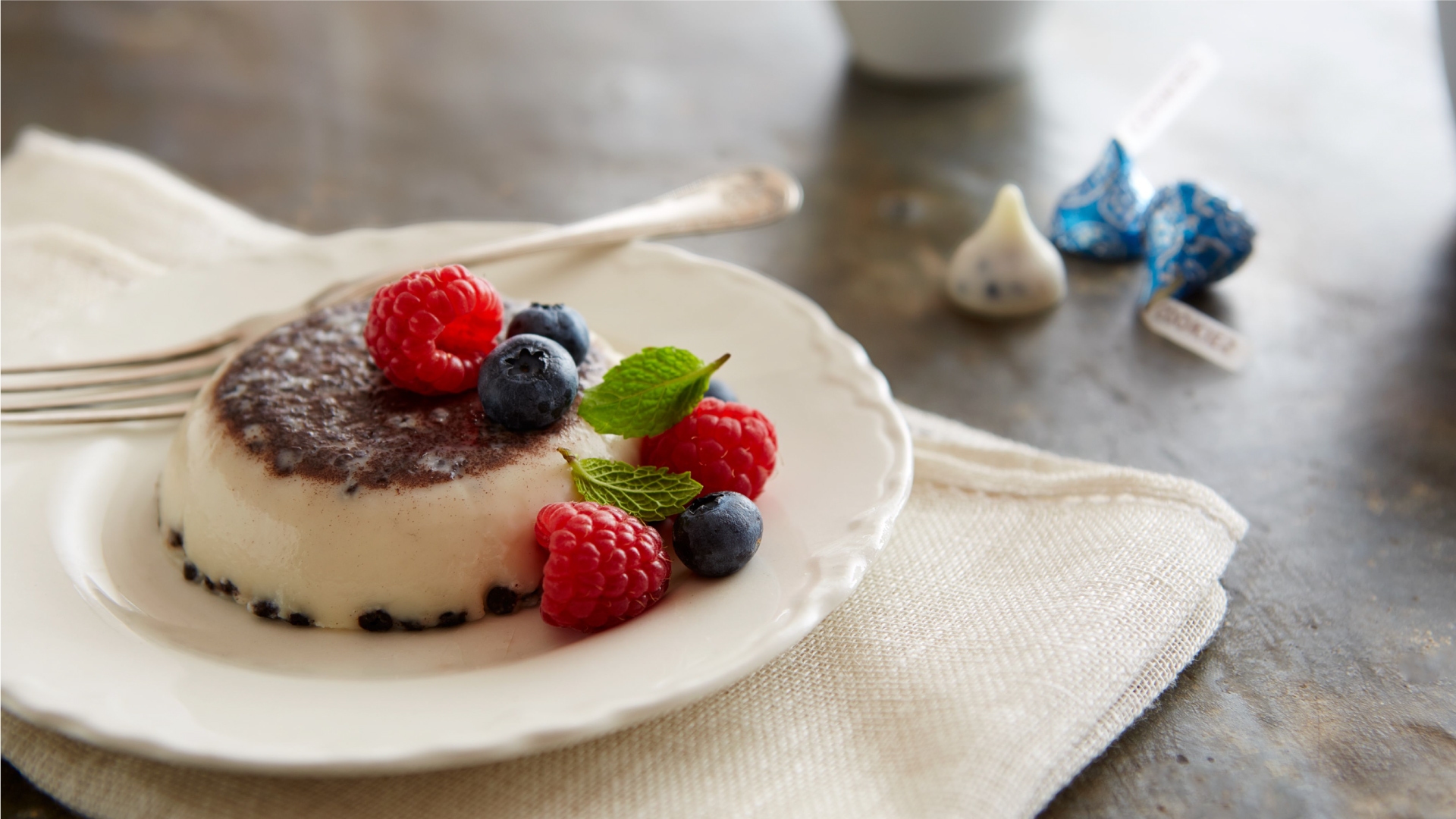 Cookies 'n' Creme Panna Cotta